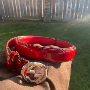 Red leather Gucci thin belt